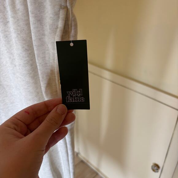 Wild Fable NWT Women's Light Gray High Rise Sweat Pants Size XL - Picture 3 of 8